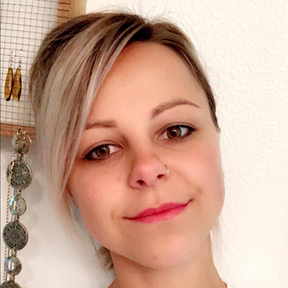 Meet your Posher, Olesya